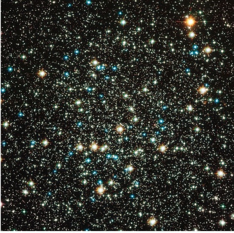 NGC 288 HST. Hubble telescope sees stars (ESA/Hubble and NASA. Public domain/commons.wikimedia.org)