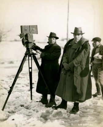 1920. Billy Bitzer D W Griffith. film crew of "Way Down East"Wisconsin Center of Film and Theater Research/US PD: pub.date/Commons.wikimedia.org