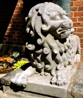 Lion guards Old North Church gift shop. (ALL rights reserved. Copy righted image in Boston. NO permissions granted to image)) 