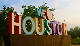 We Love Houston sculpture (facebook.com/welovehoustonsign)