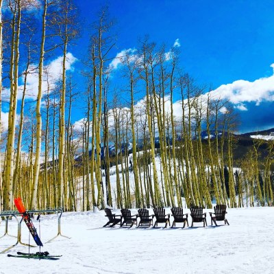 Sunny skies and chairs at ski area (© image: Copyrighted, no permissions granted, all rights reserved)